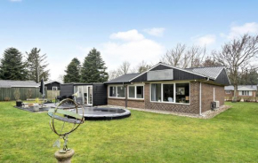 Awesome Home In Ulfborg With Kitchen